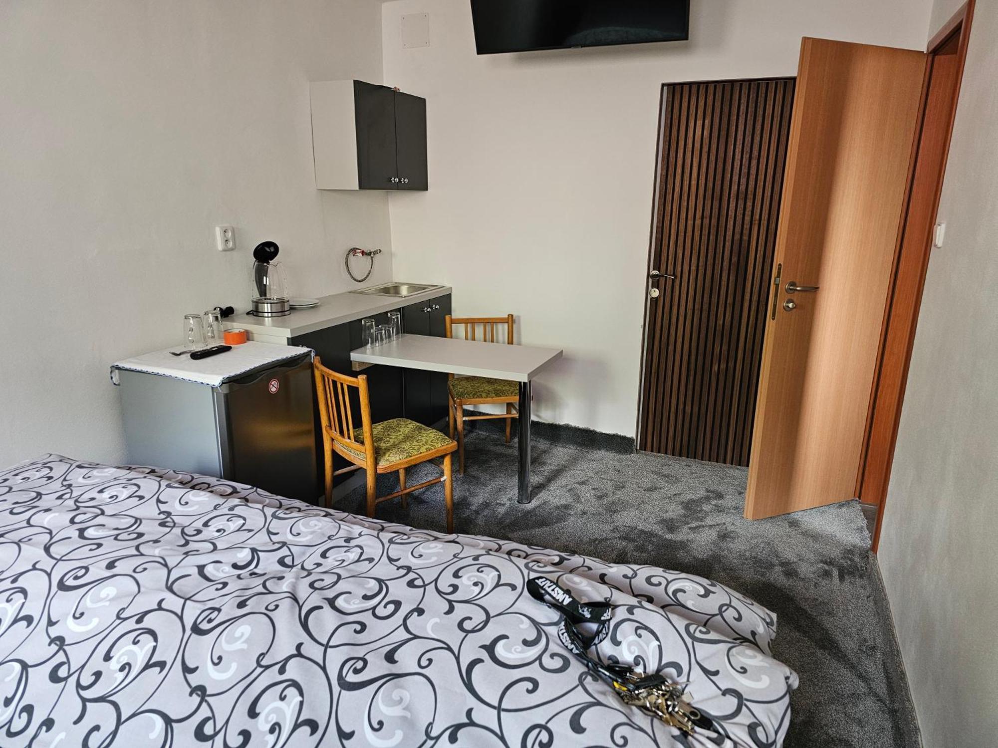 Hotel Koruna Rožnov pod Radhoštěm Kültér fotó