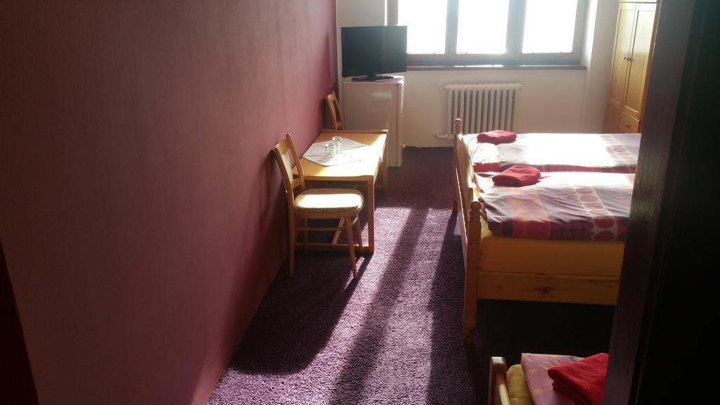Hotel Koruna Rožnov pod Radhoštěm Szoba fotó
