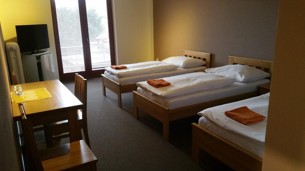 Hotel Koruna Rožnov pod Radhoštěm Szoba fotó