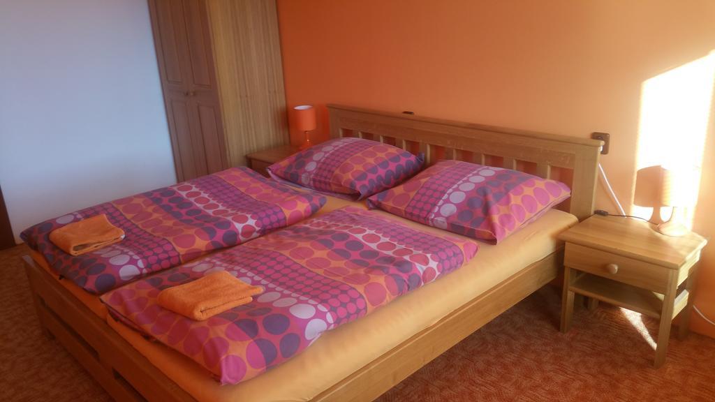 Hotel Koruna Rožnov pod Radhoštěm Szoba fotó